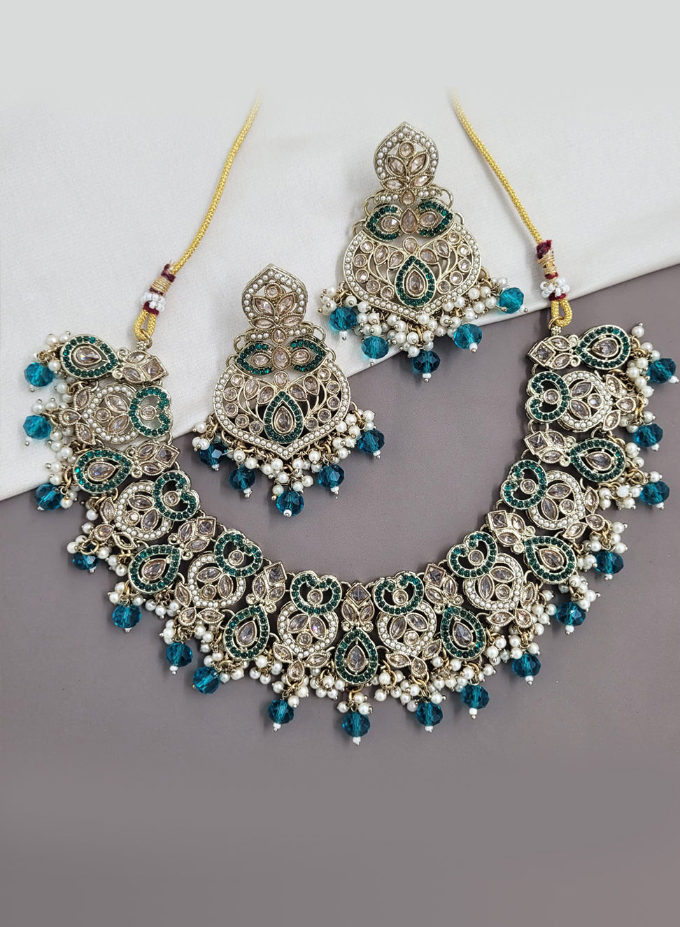 KANISHKA BLUE NECKLACE