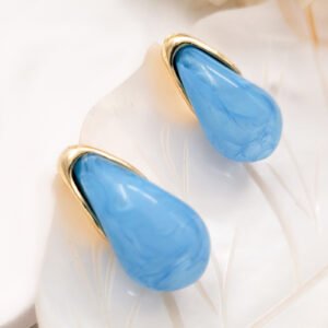 Stylish blue stud